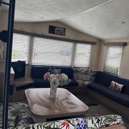 Take Me To The Beach At J&S Caravan Holidays Newquay Bay Resort Saint Columb Minor Exterior foto